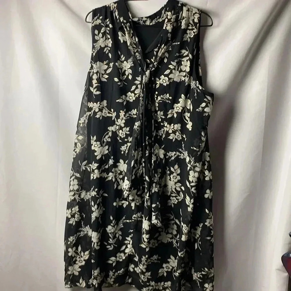 LANE BRYANT WO SIZE 20  SHEER OVERLAY LINED DRESS FLORAL DESIGN BACK TIE CLEAN - Picture 9 of 14